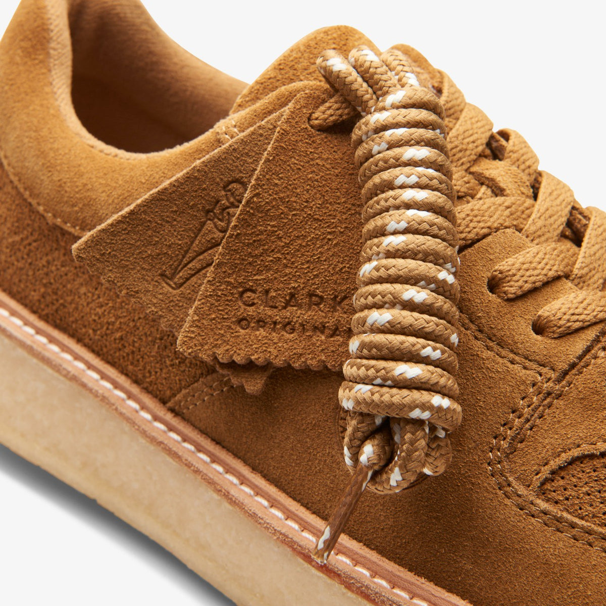 Clarks Women|Men Sandford Golden Sand Suede