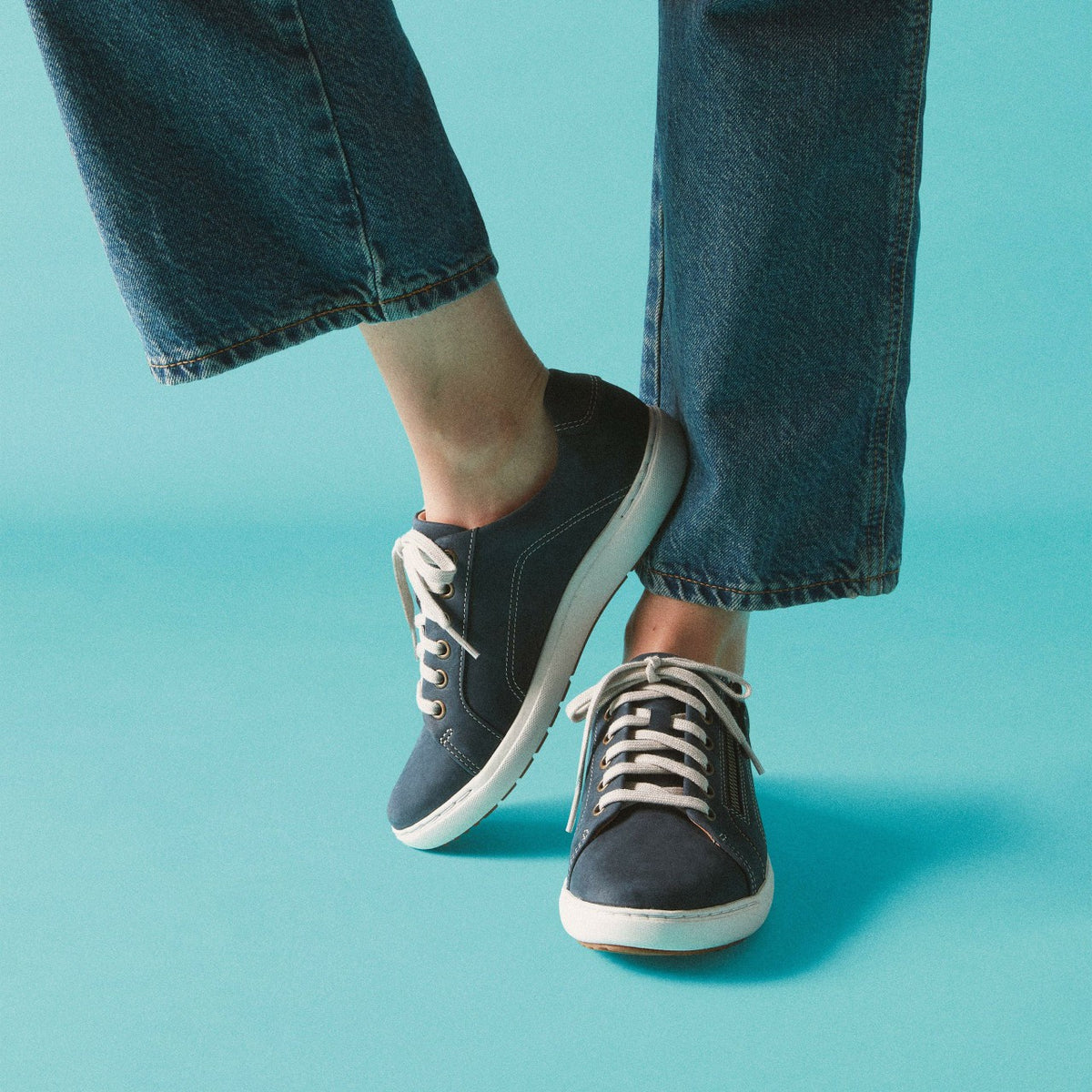 Clarks Women Nalle Lace Navy Nubuck