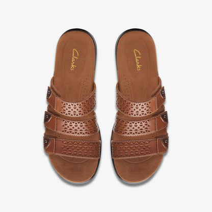 Clarks Women Kitly Walk Tan