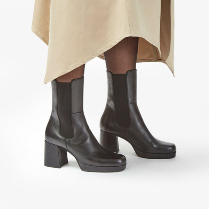 Clarks Women Pique Up Black Leather