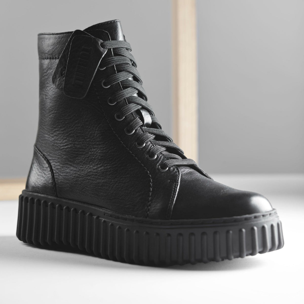 Clarks Women Torhill Rise Ankle Boot Black Leather
