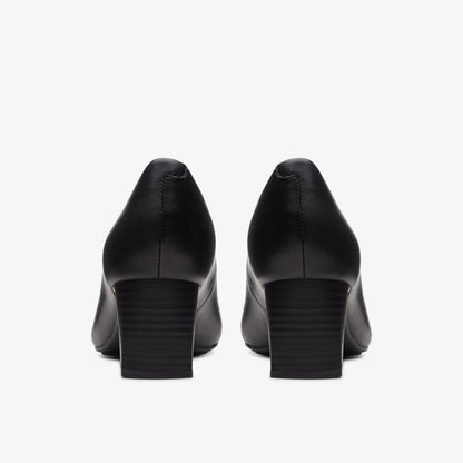 Clarks Women Kyndall Iris Black Leather