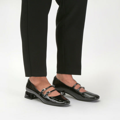 Clarks Women Daiss 30 Shine Black Patent