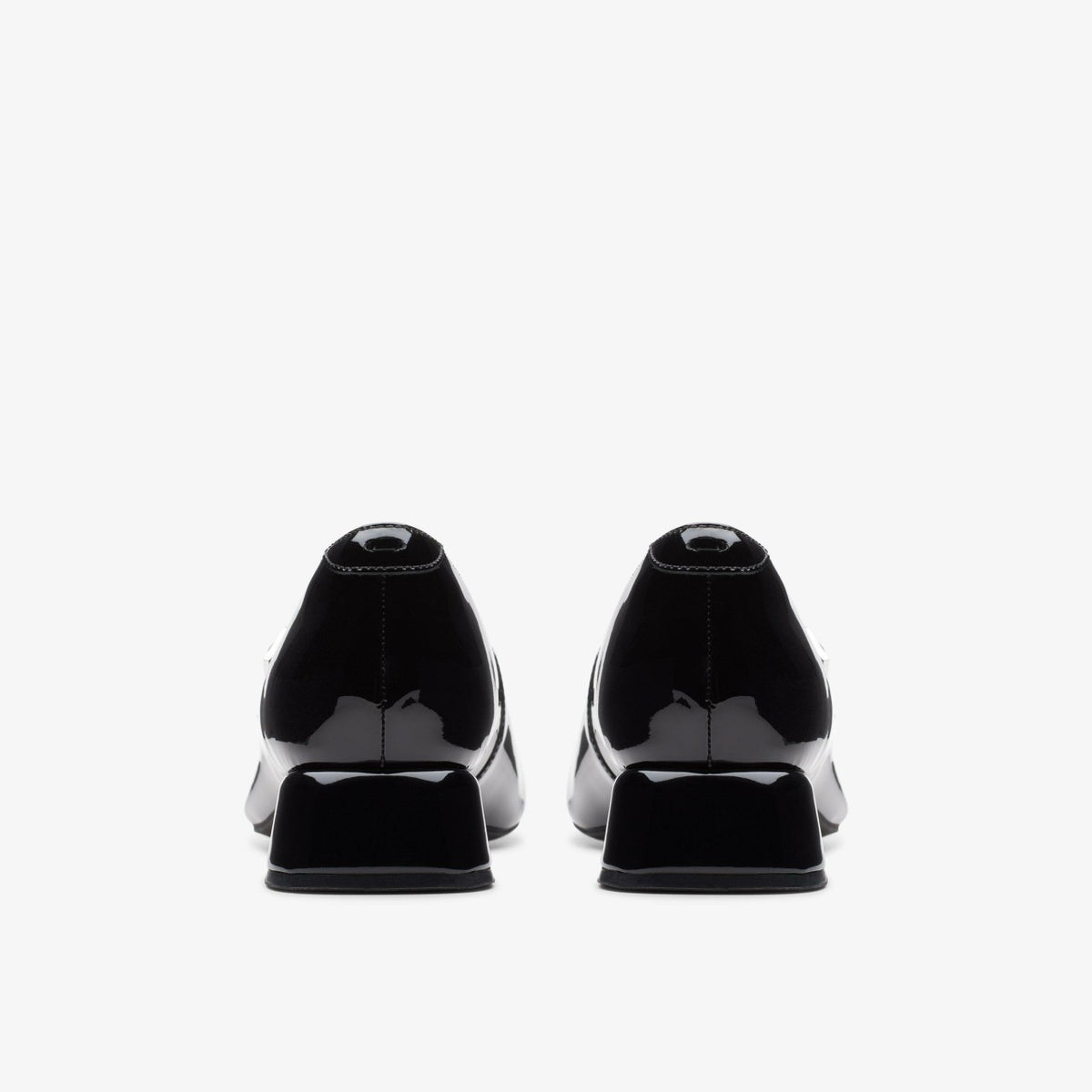Clarks Women Daiss 30 Shine Black Patent