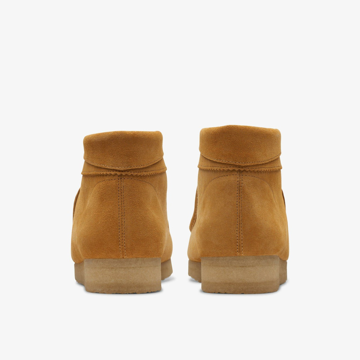 Clarks Men Wallabee Boot Tan Embroidery