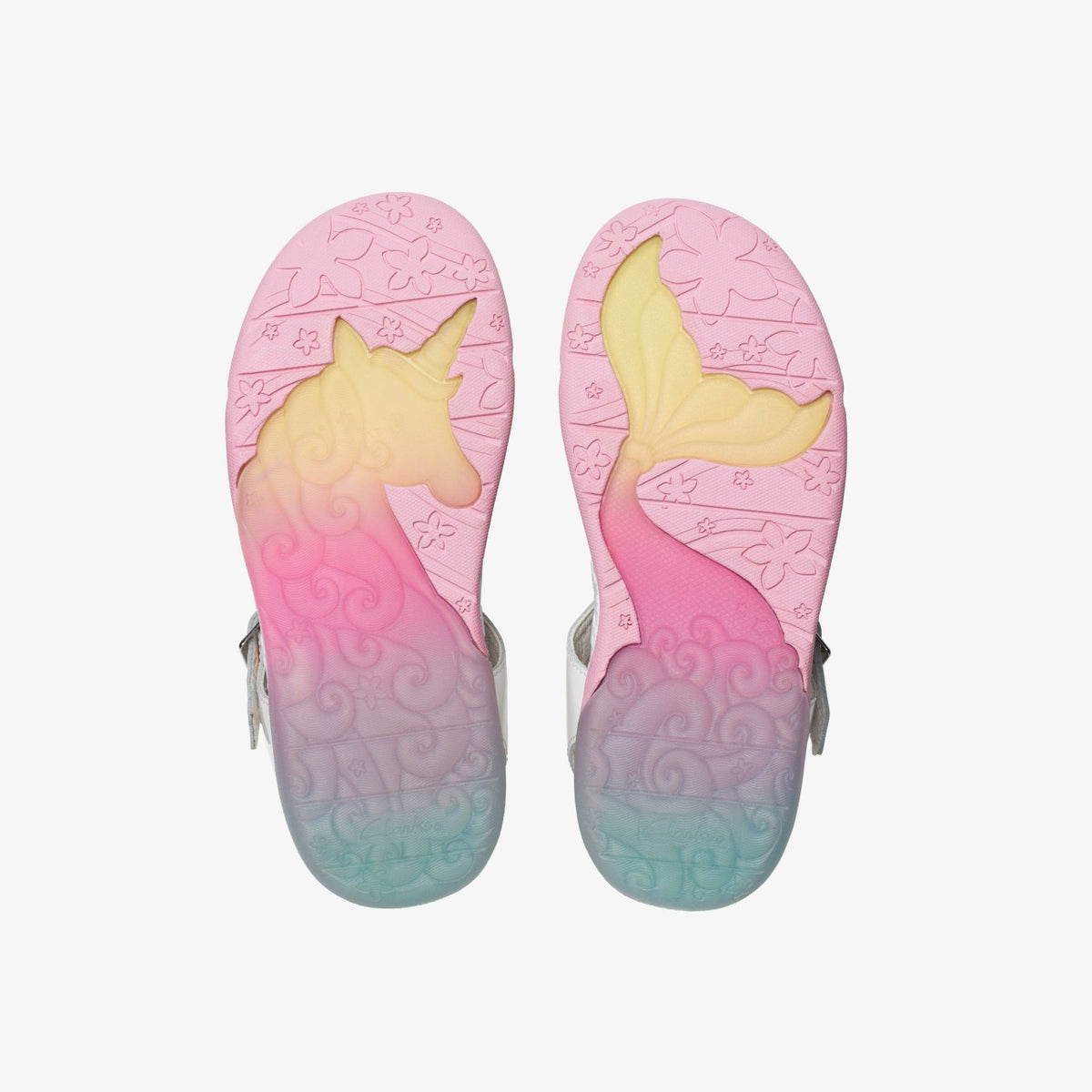 Clarks Kids Osian Charm Kid White