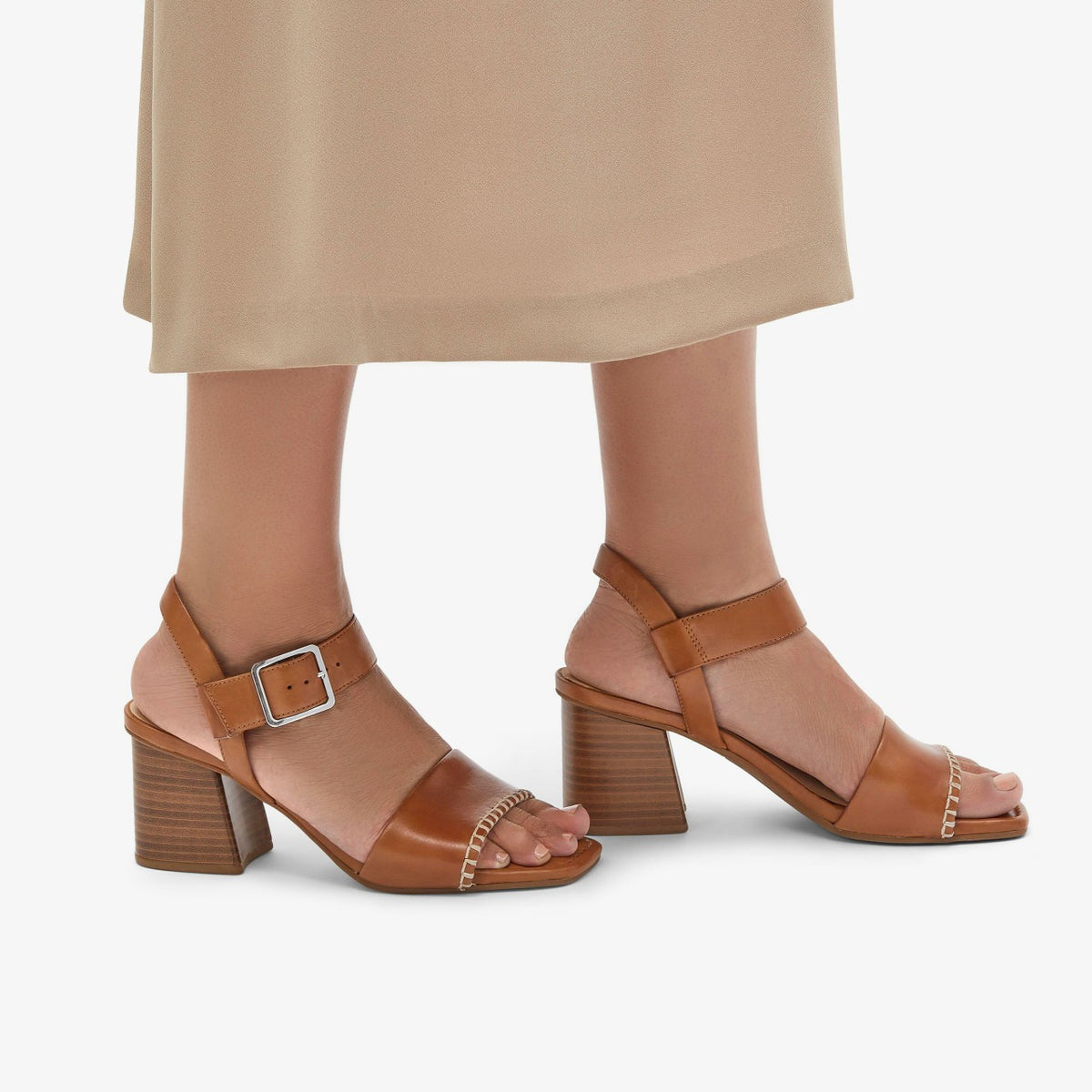 Clarks Women Siara 65 Buckle Tan Leather