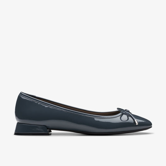 Clarks Women Ubree 15 Step Navy Patent