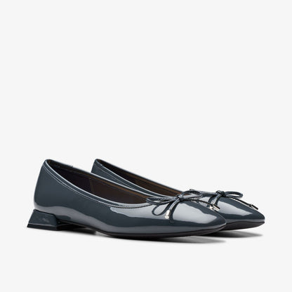 Clarks Women Ubree 15 Step Navy Patent