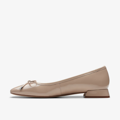 Clarks Women Ubree 15 Step Sand Patent