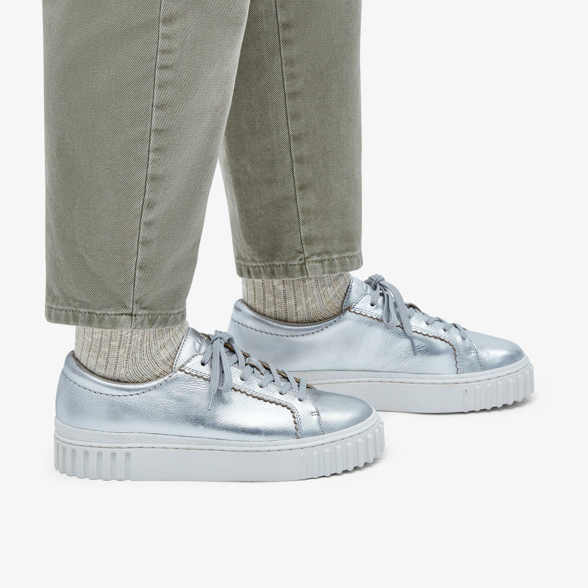 Clarks Women Mayhill Walk Silver Metallic
