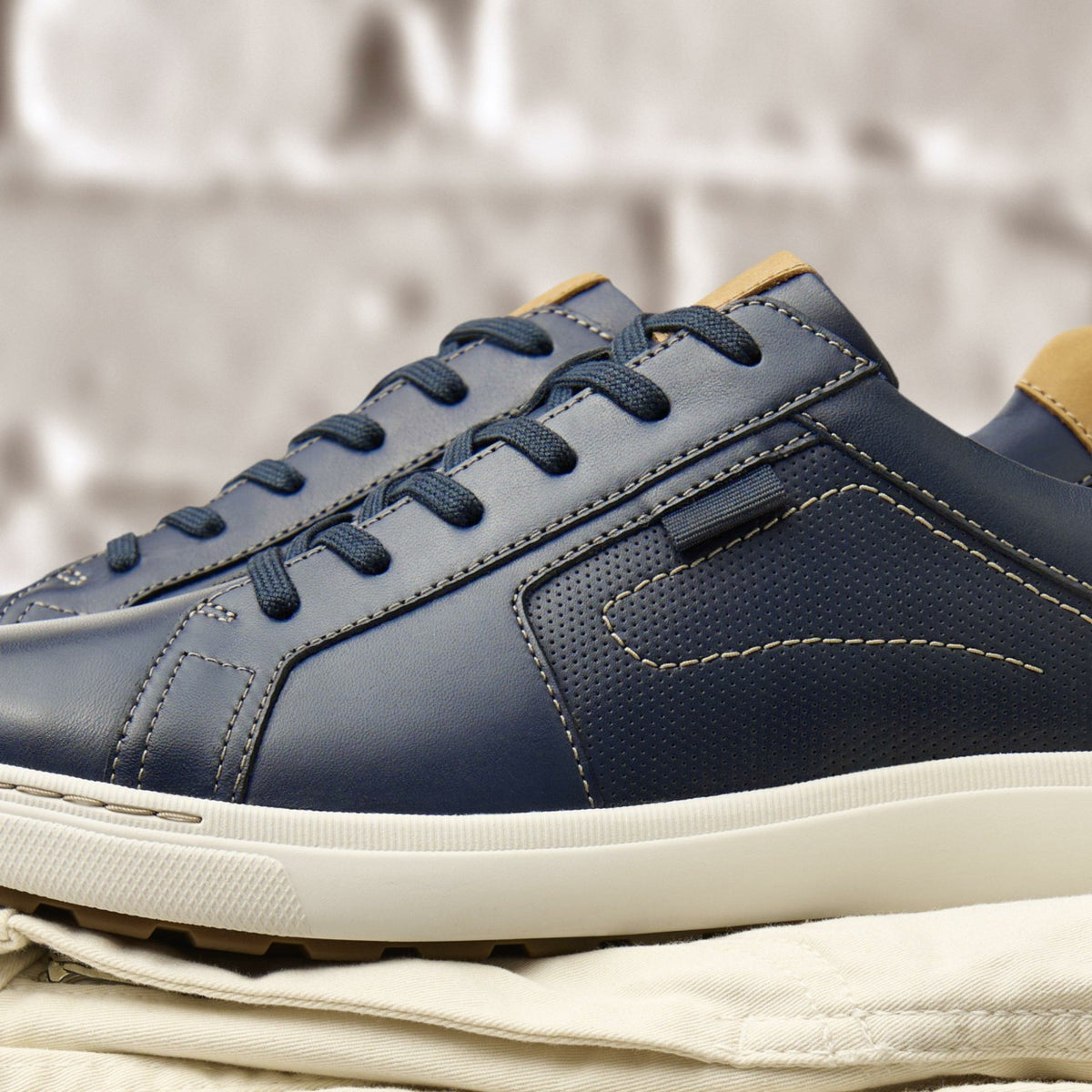 Clarks Men Mapstone Lace Navy Leather