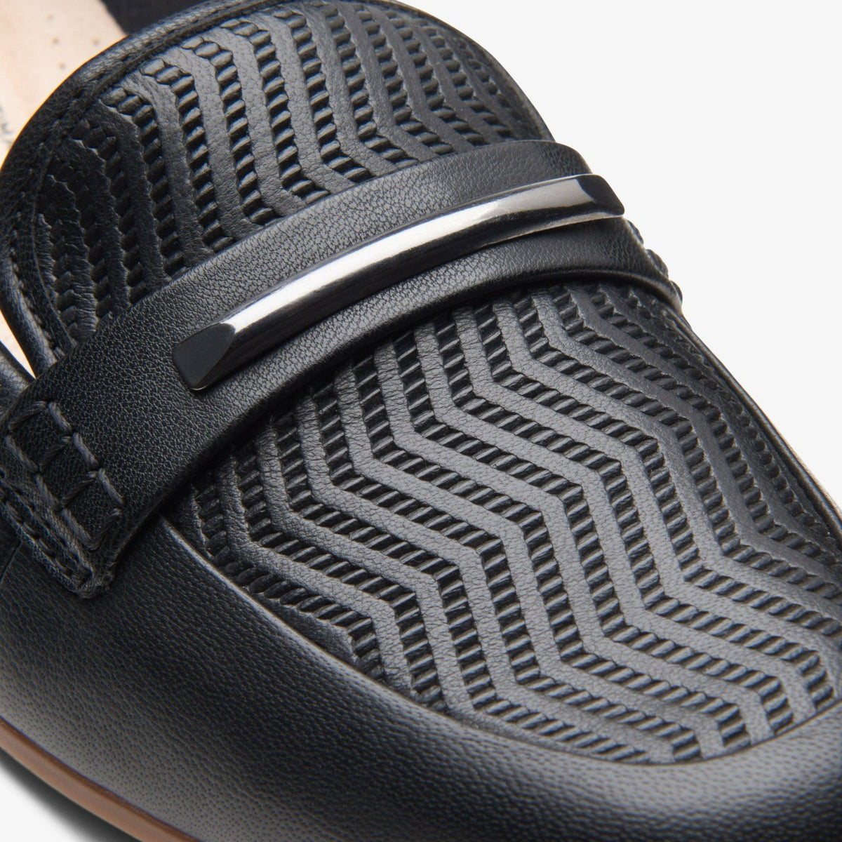 Clarks Women Juliet Aster Black Leather
