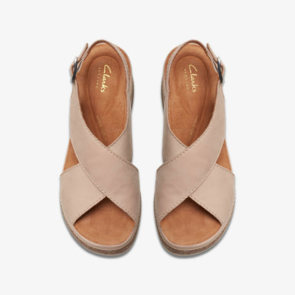 Clarks Women Kassanda Step Sand Nubuck