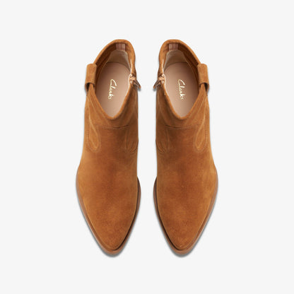 Clarks Women Elder Rae Tan Suede
