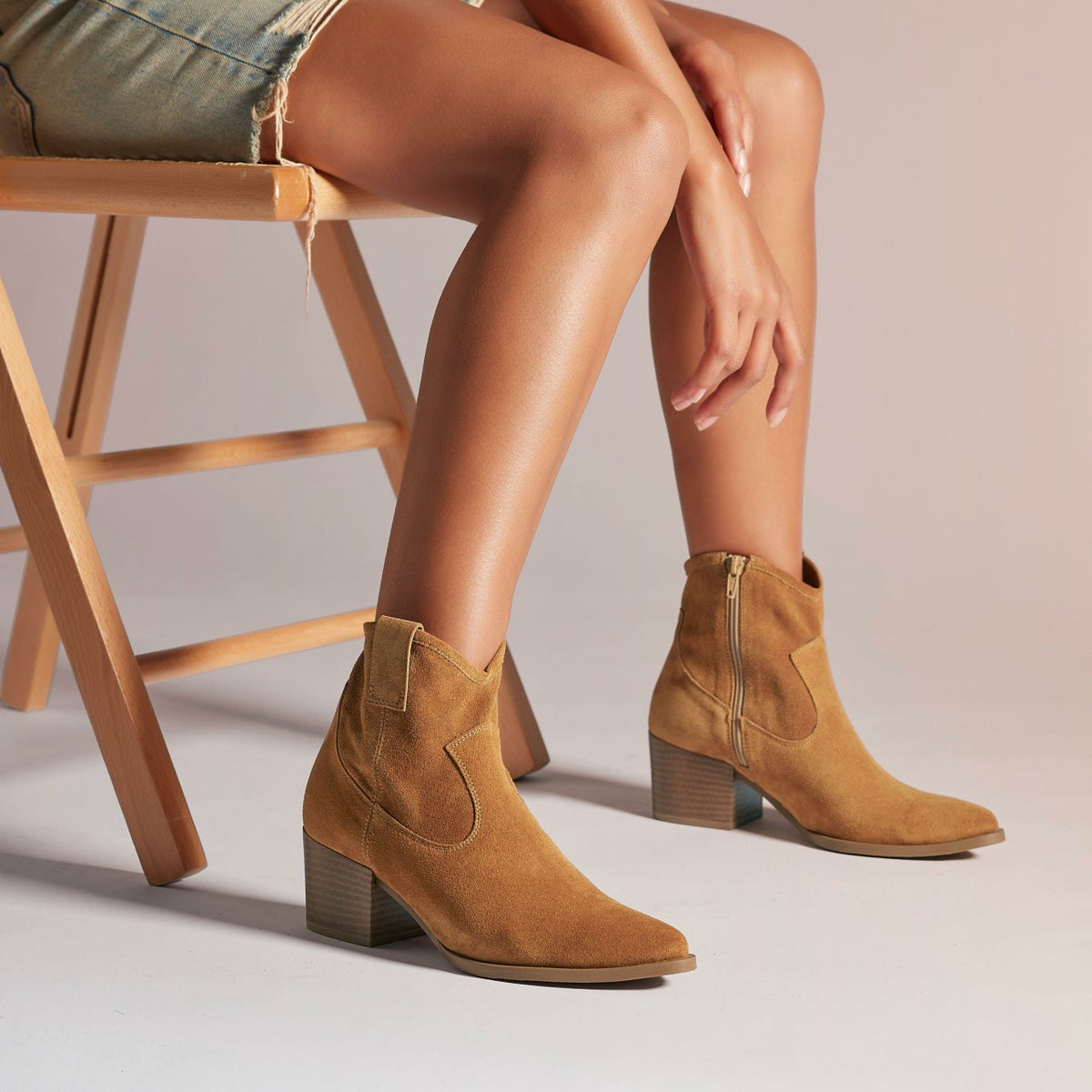 Clarks Women Elder Rae Tan Suede