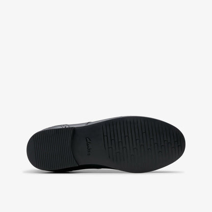 Clarks Kids Finja Brogue Older Black Leather