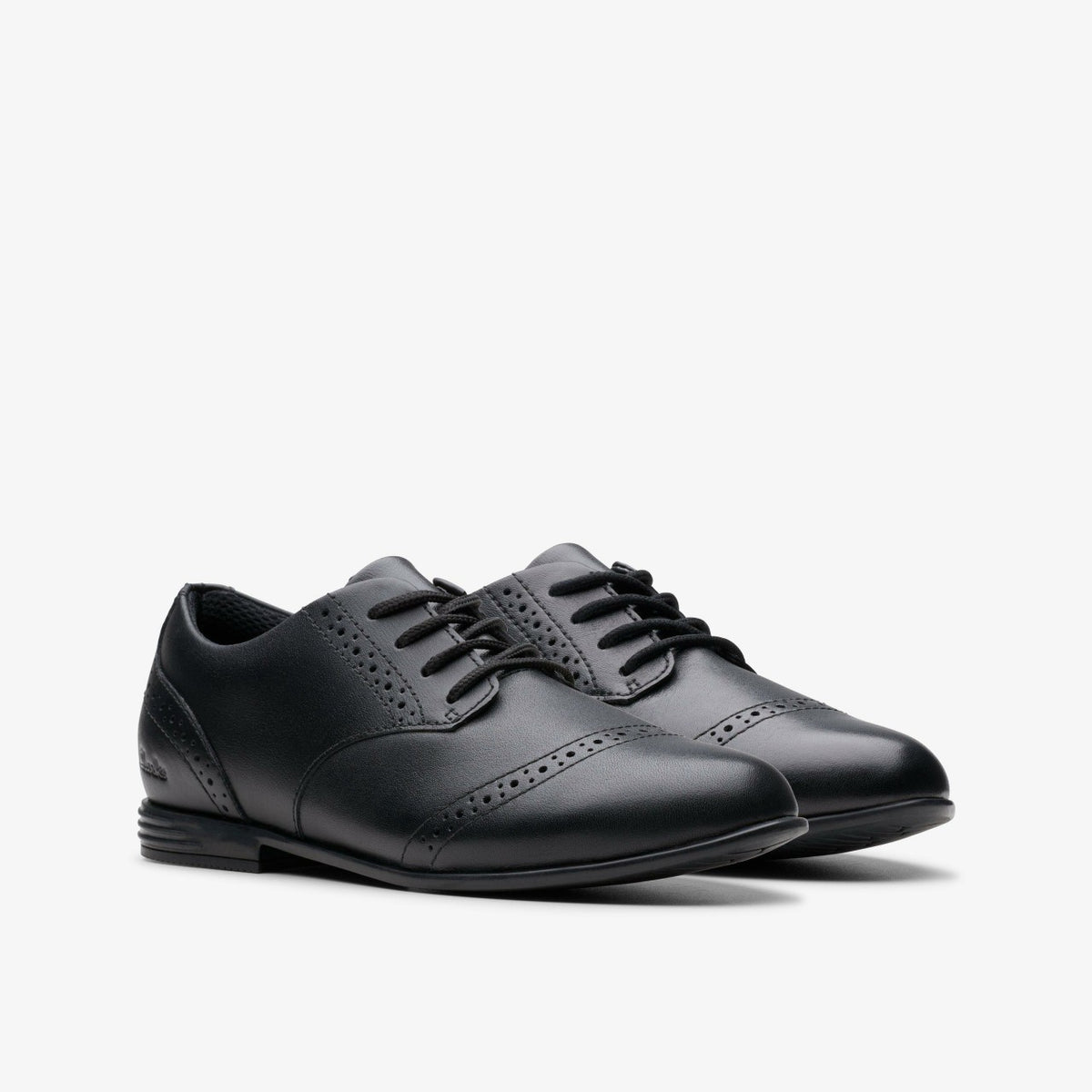 Clarks Kids Finja Brogue Older Black Leather