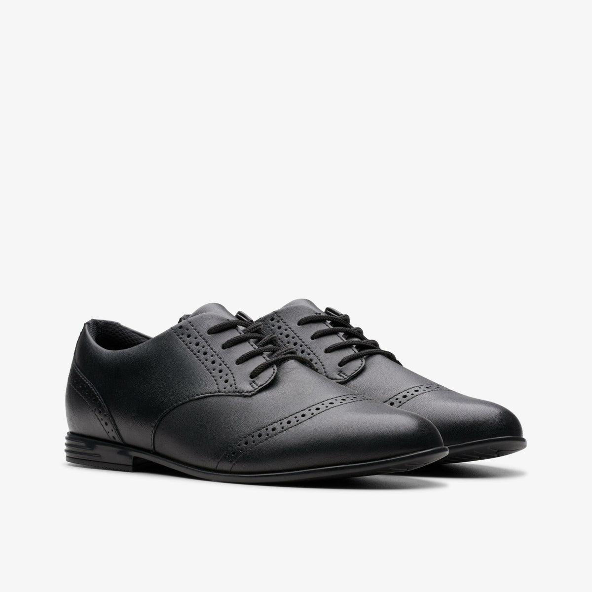 Clarks Kids Finja Brogue Youth Black Leather