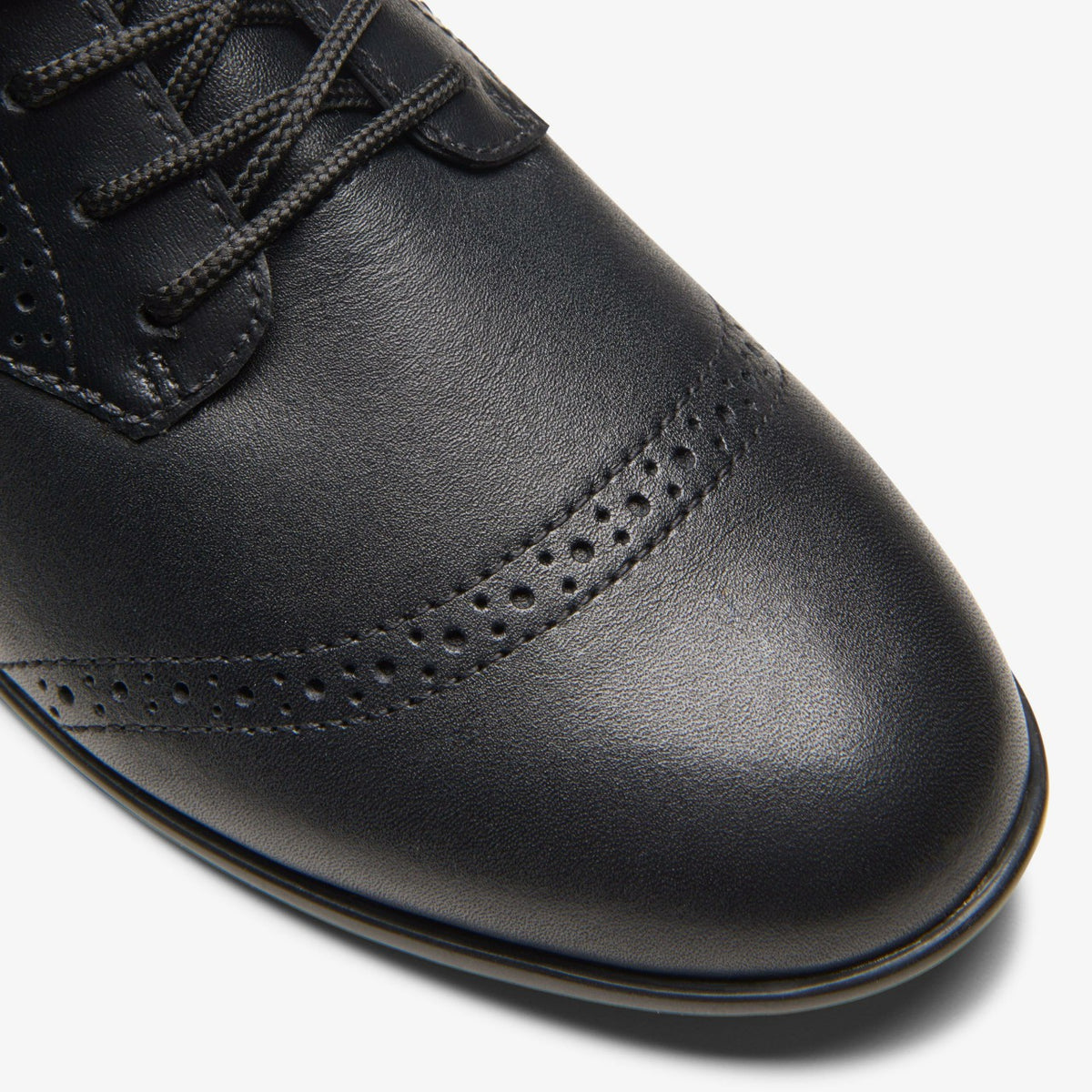 Clarks Kids Finja Brogue Youth Black Leather