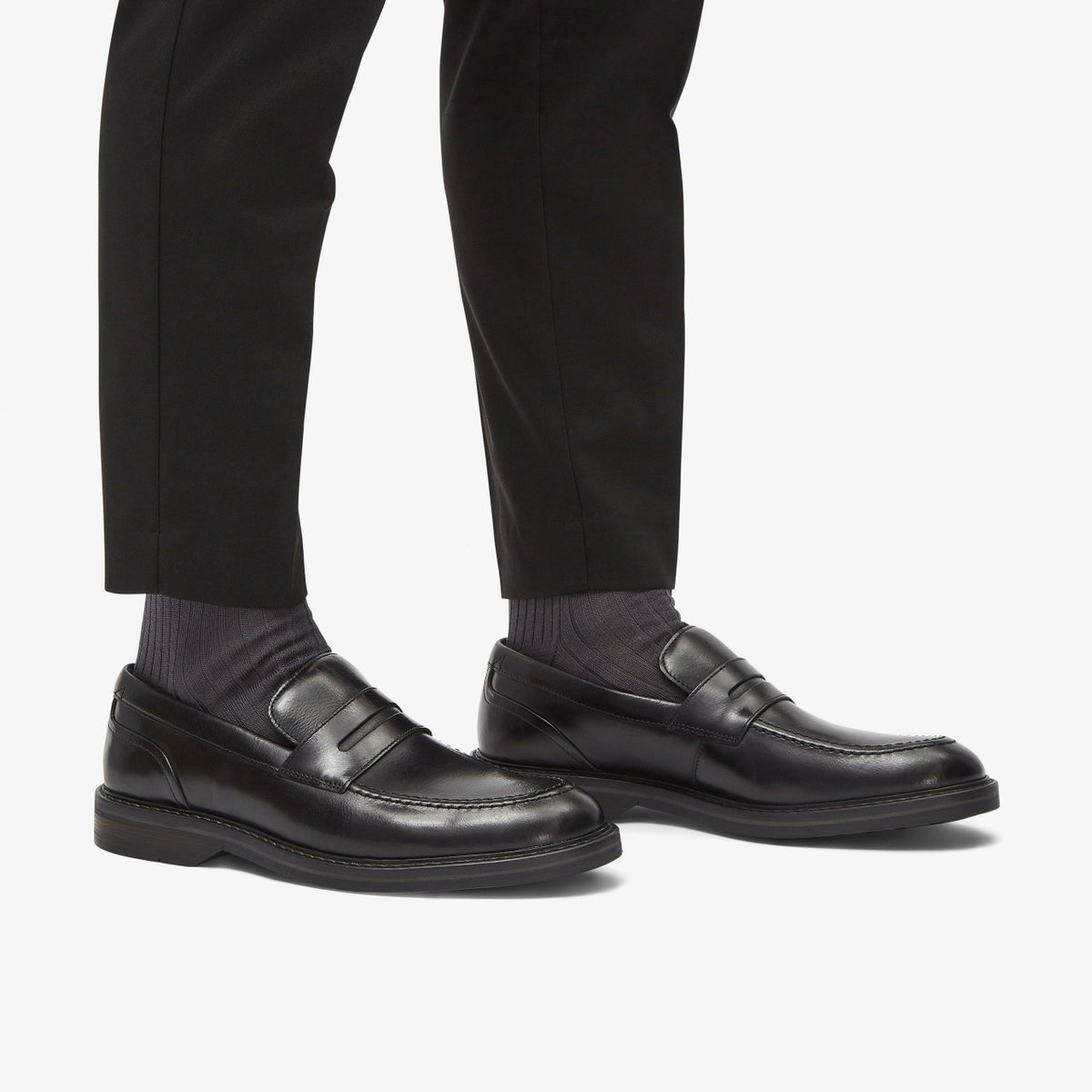 Clarks Men Aldwin Step Loafer Black Leather