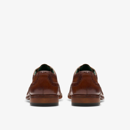 Clarks Men Craft James Tip Brogue Mid Tan Leather