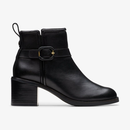 Clarks Women Chamberly Trim Black Leather