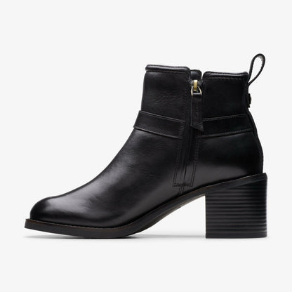 Clarks Women Chamberly Trim Black Leather