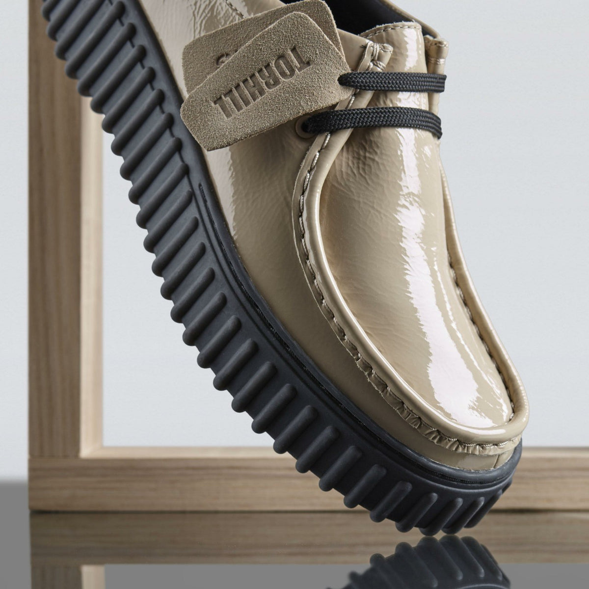 Clarks Women Torhill Bee Beige Patent