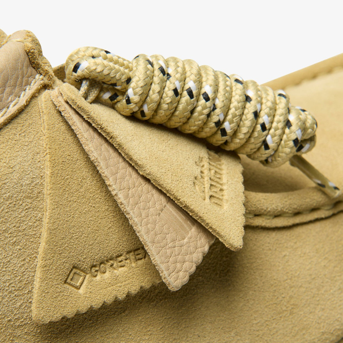 Clarks Men Wallabee Boot GORE-TEX Maple Suede