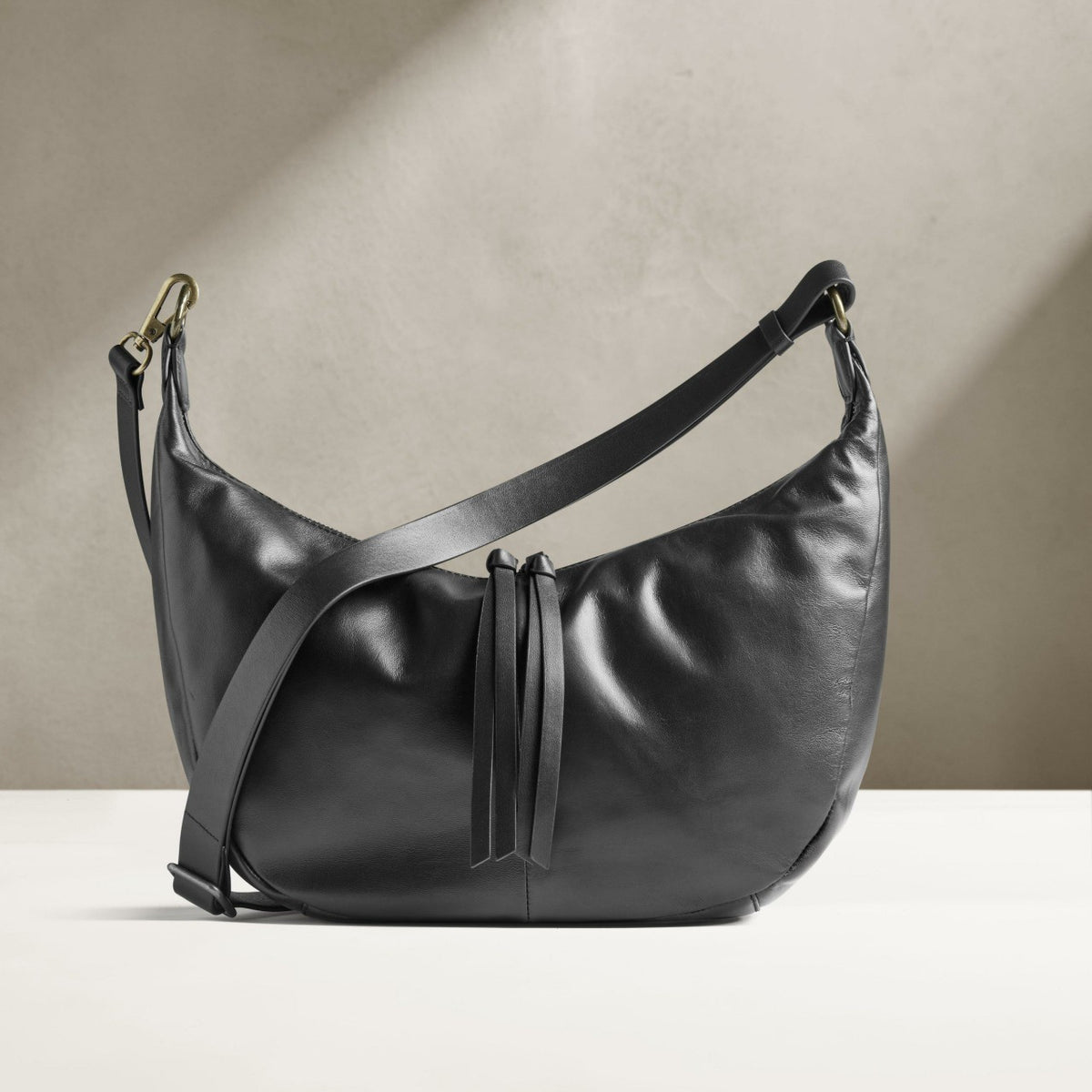 Clarks Women Willow Moon Black Leather