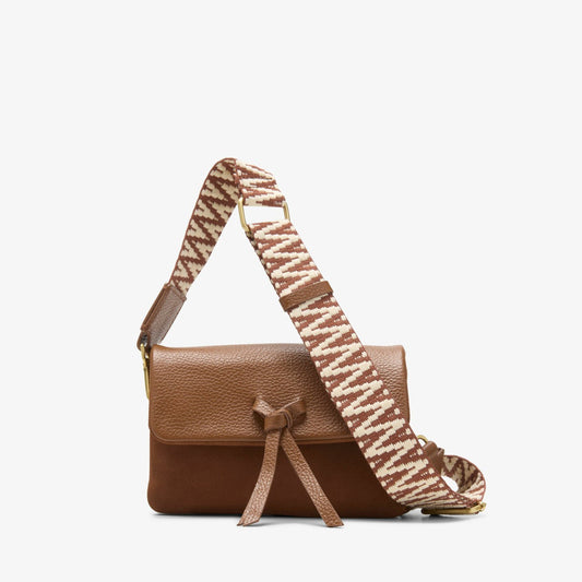 Clarks Women Willow Mini Tan Combination