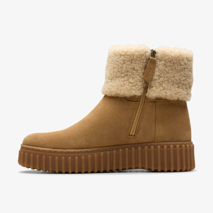 Clarks Women Torhill Turn Light Tan Warmlined
