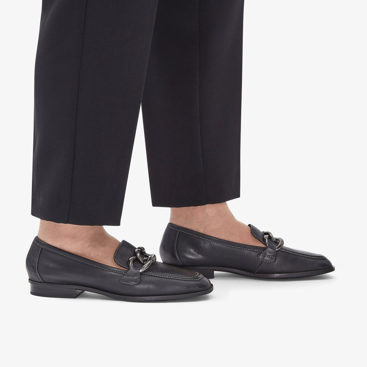 Clarks Women Sarafyna Iris Loafer Black Soft