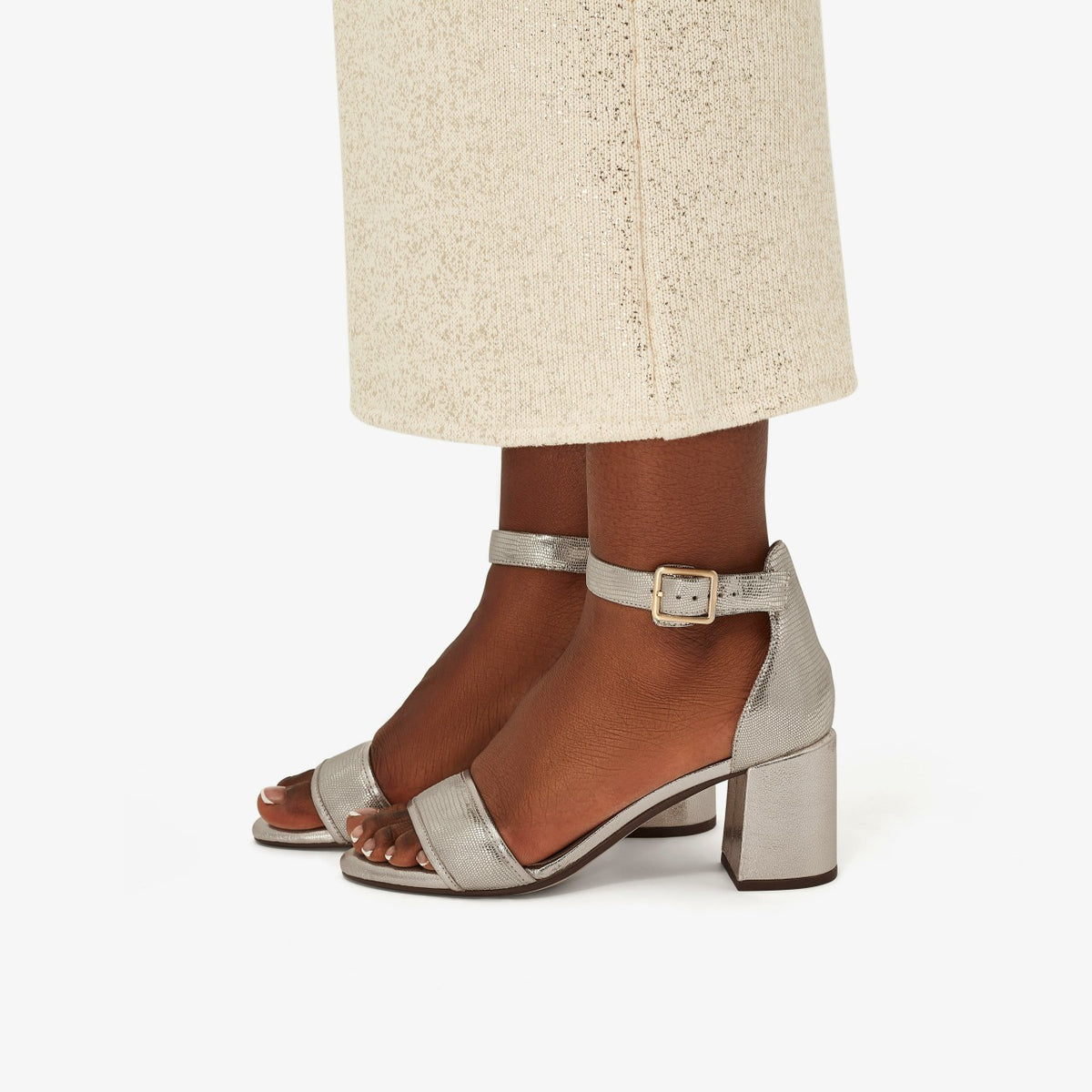 Clarks Women Ezoria Mae Champagne Interest