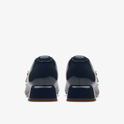 Clarks Women Daiss 30 Shine Navy Patent