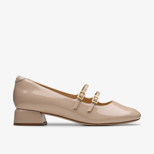 Clarks Women Daiss 30 Shine Sand Patent