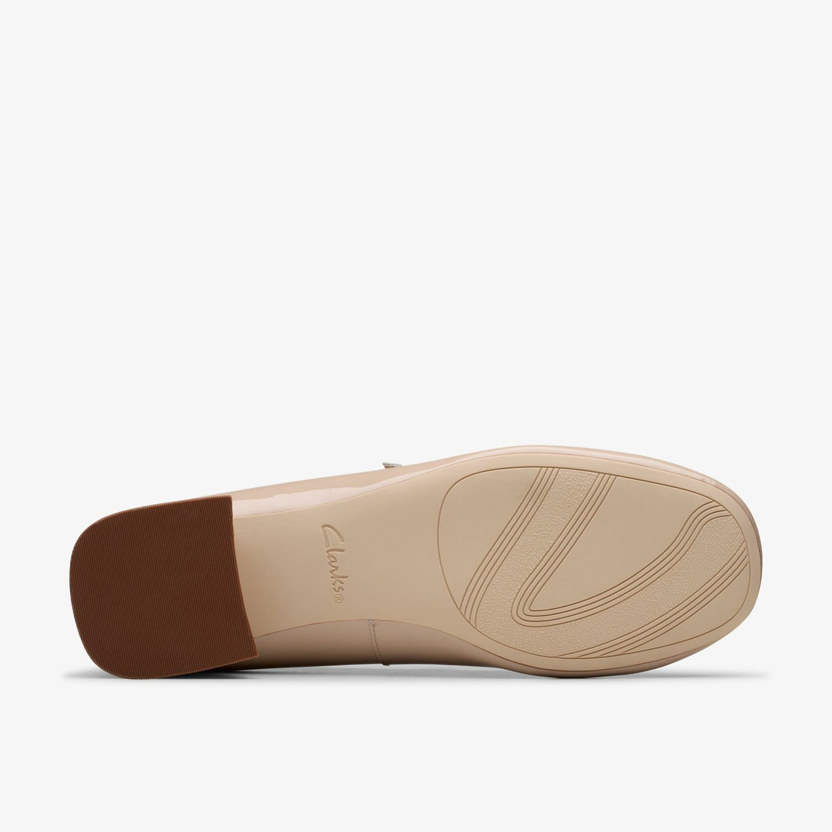 Clarks Women Daiss 30 Shine Sand Patent
