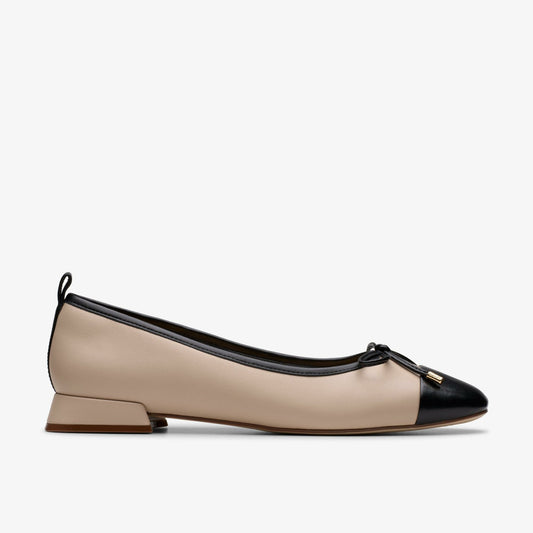 Clarks Women Ubree 15 Poppy Sand Combination
