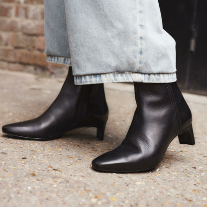 Clarks Women Edina Up Black Leather