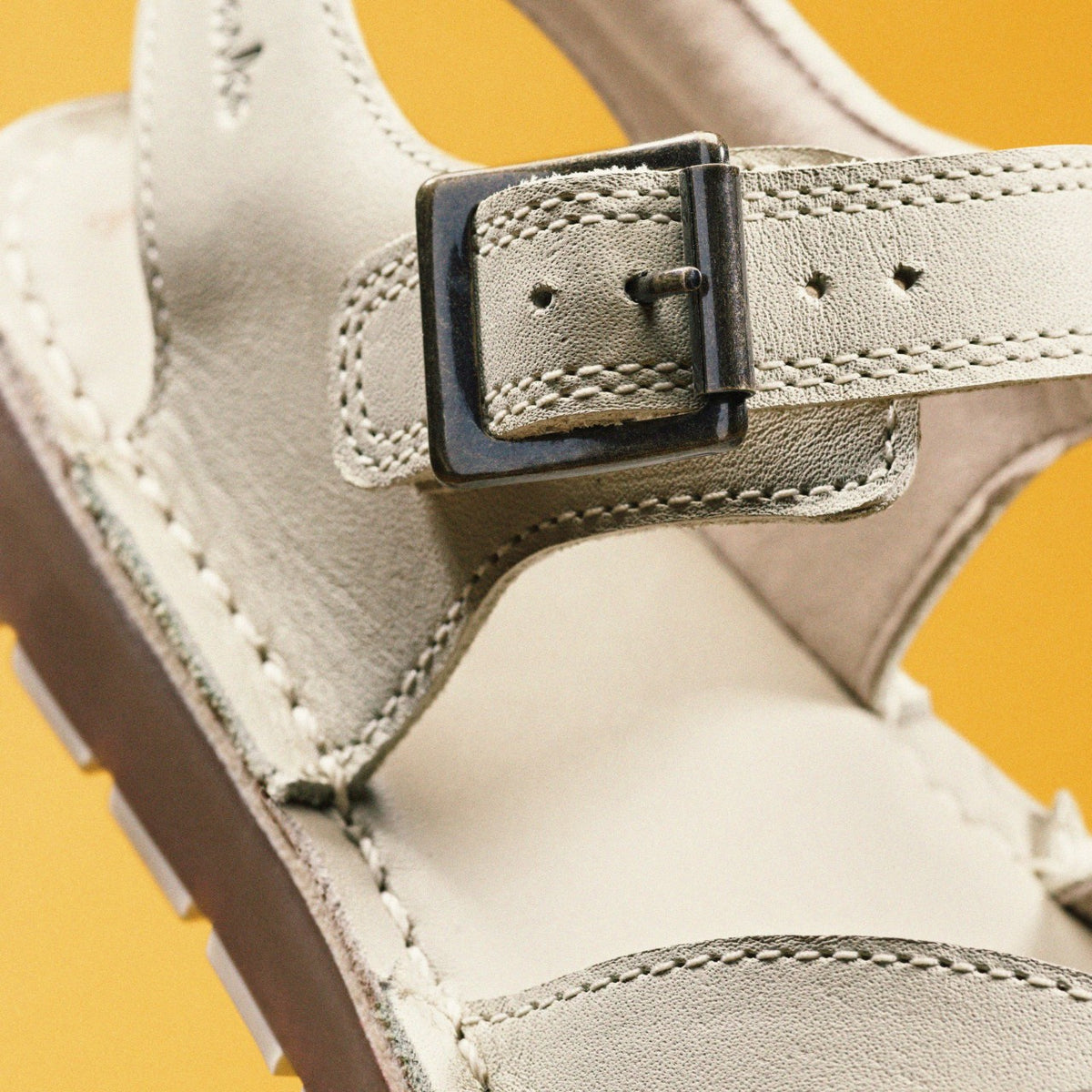 Clarks Kids Playsun Kid Off White Leather