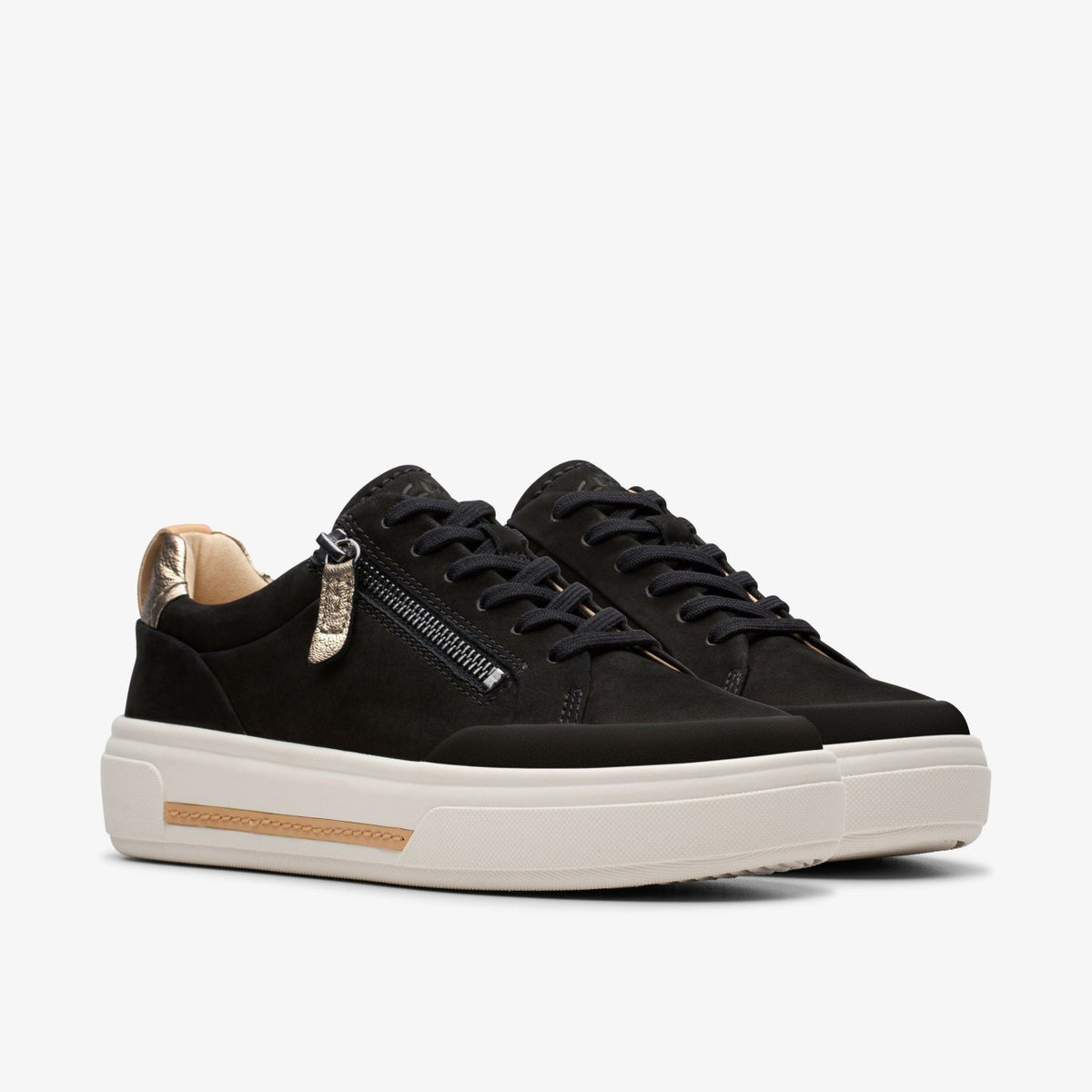 Clarks Women Hollyhock Zip Black Nubuck