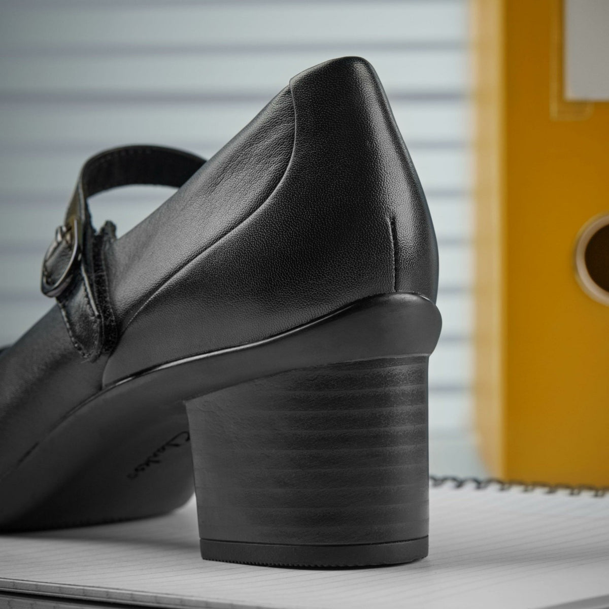 Clarks Women Shaya Jane Black Leather
