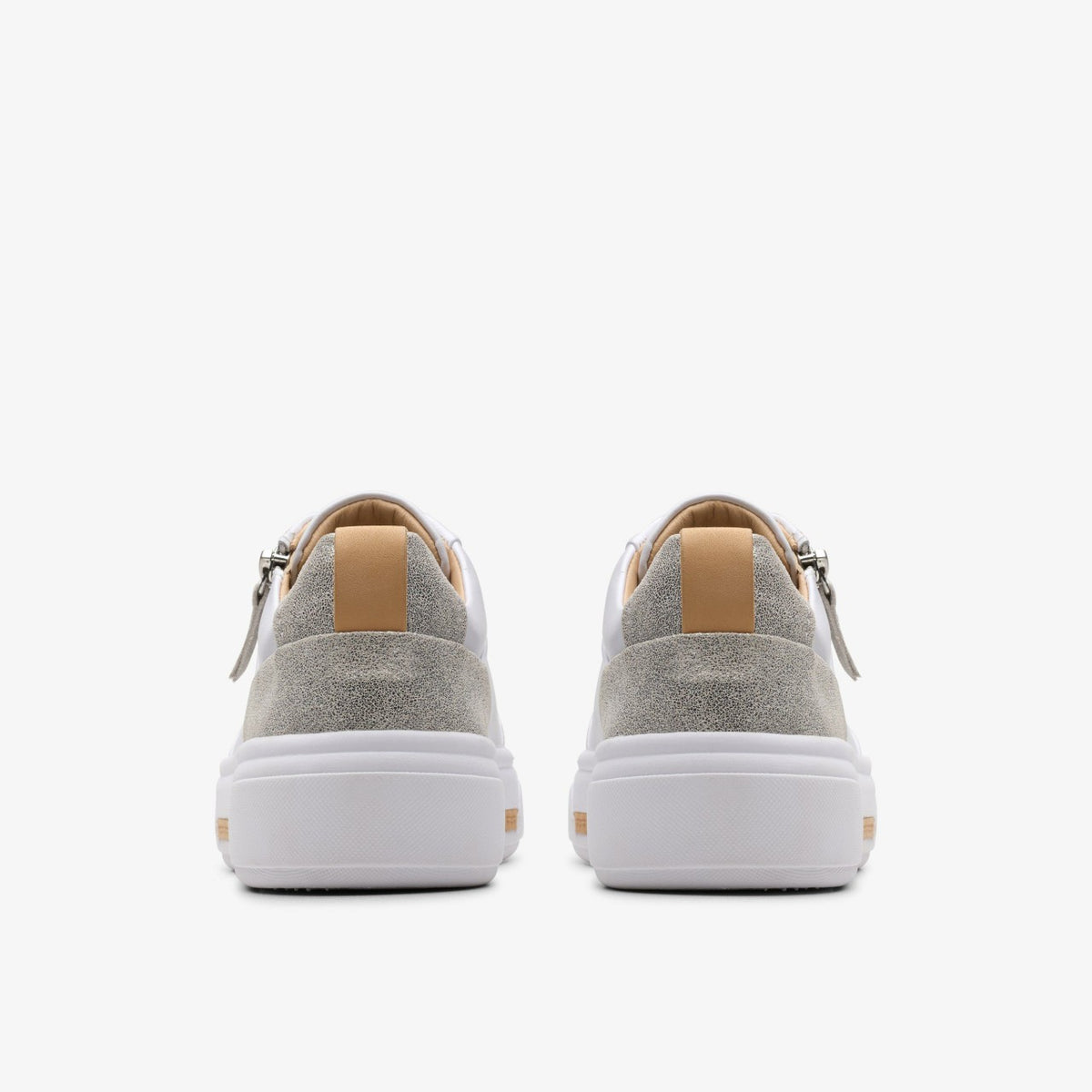 Clarks Women Hollyhock Zip Silver Combination Leather