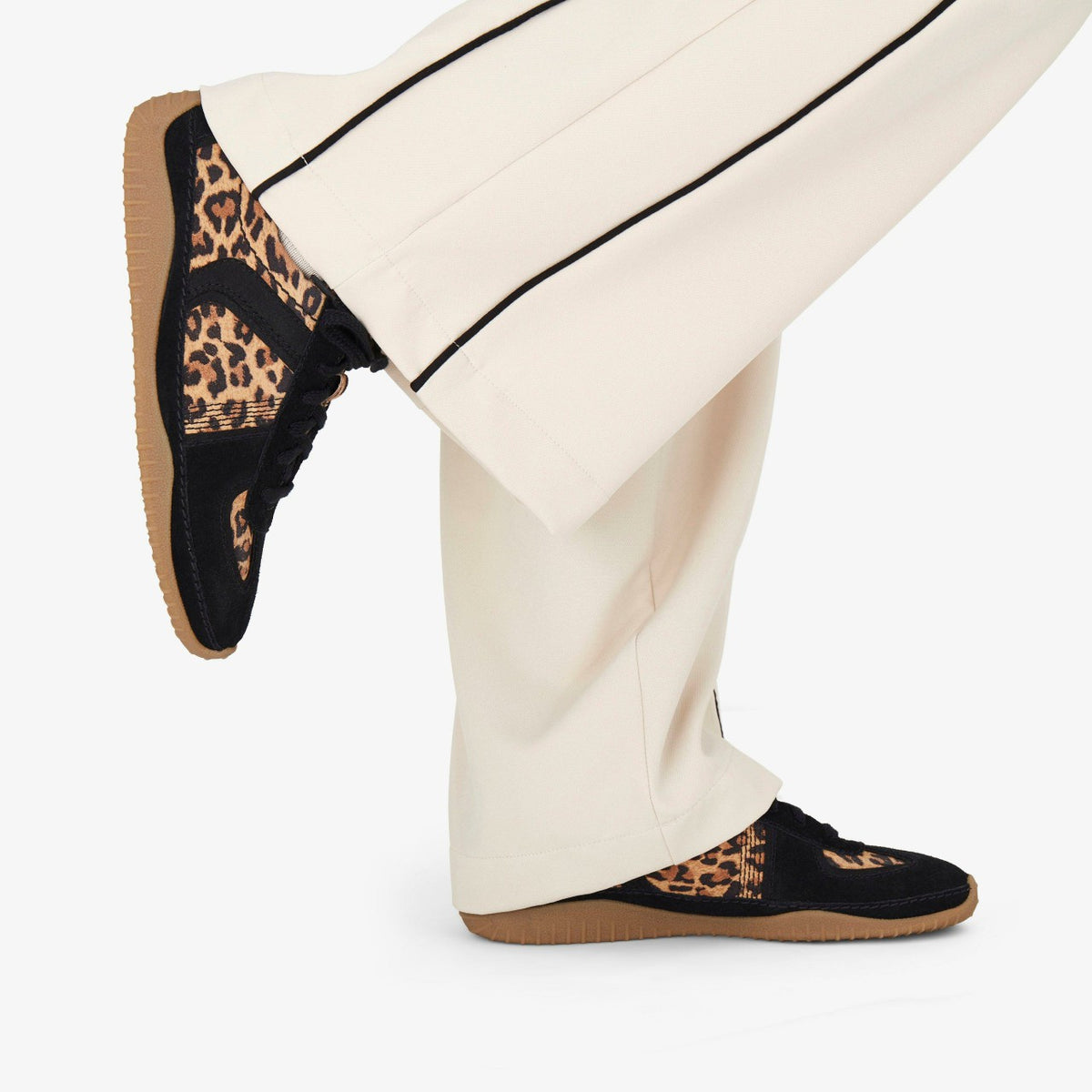 Clarks Women Meridor Lo Leopard Print Combination