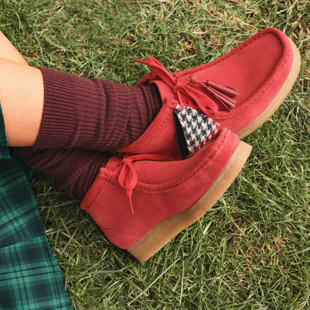 Clarks Women Wallabee Boot Red Suede