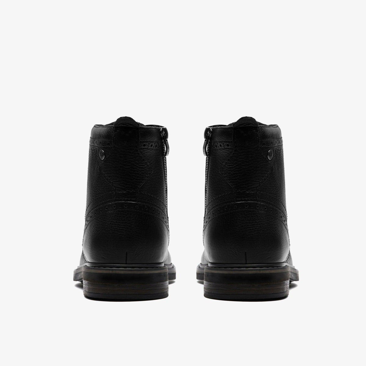 Clarks Men Newford Lace Boot Black Leather