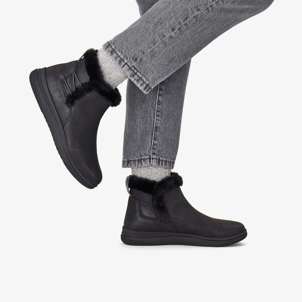 Clarks Women Brinkley Fur Black Combination