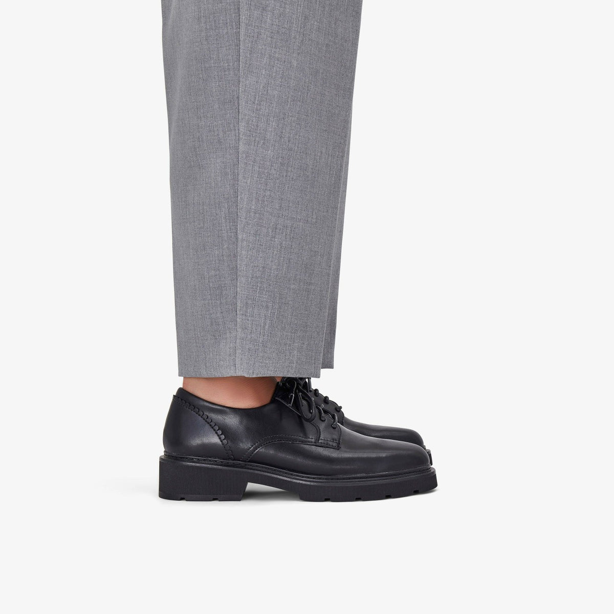 Clarks Women Lauryl Lace Black Leather