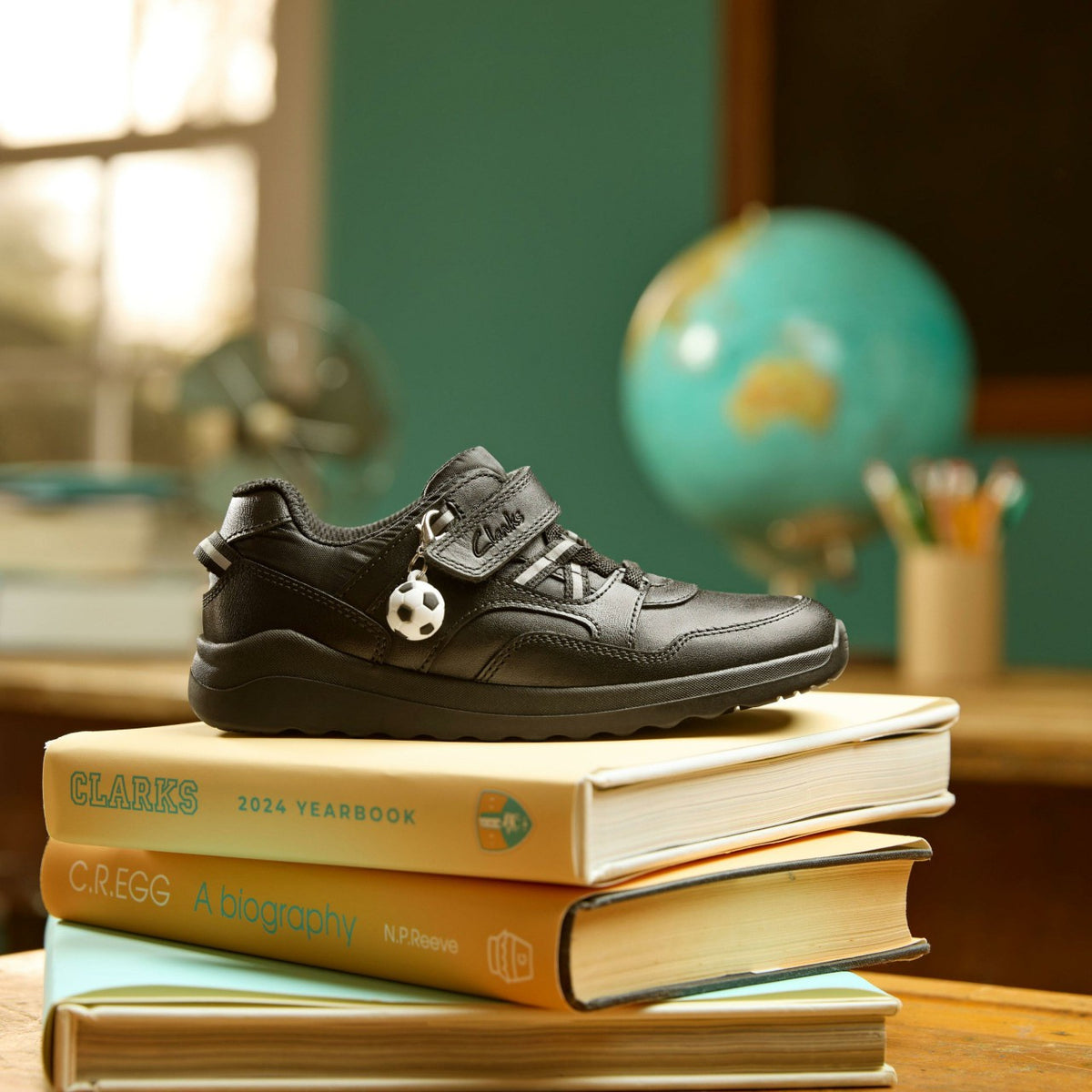 Clarks Kids Daze Kick Kid Black